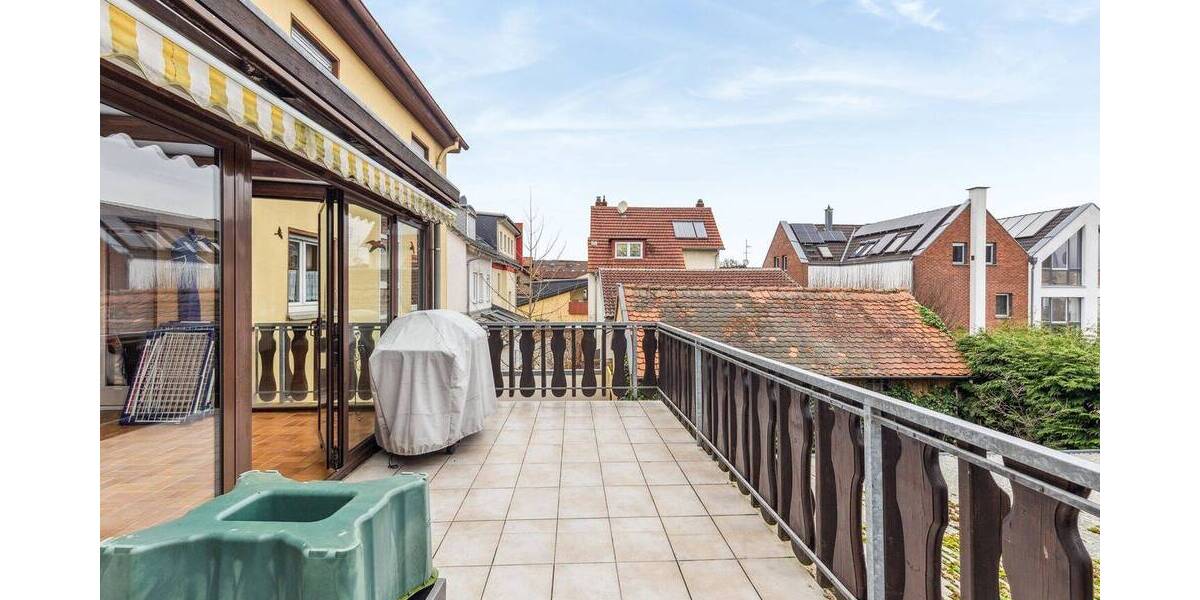 Mehrfamilienhaus, Wohnhaus Kriftel - 9 Zimmer, 253 m&sup2;, 695.000&euro; | Angebot:25996136