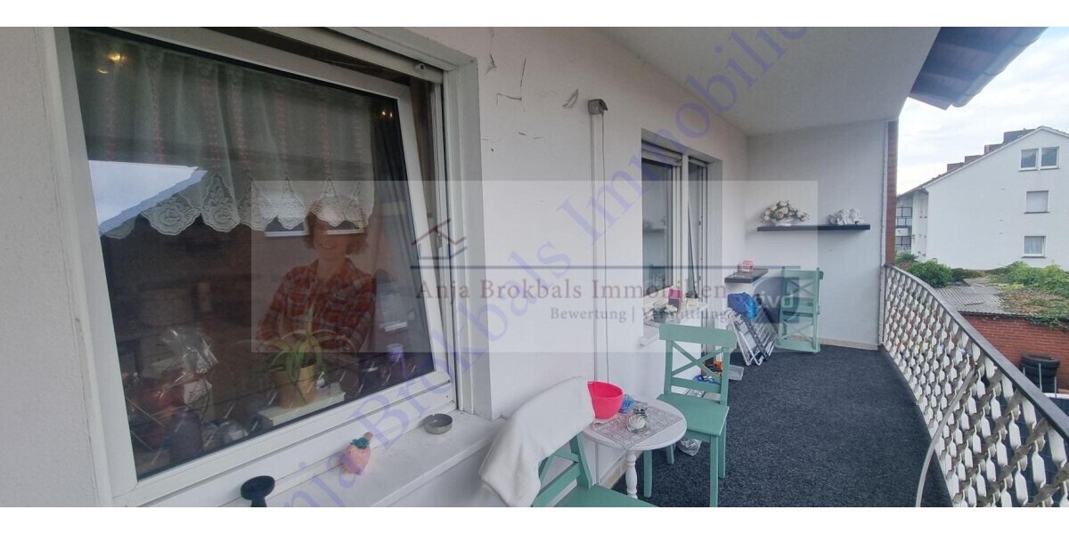 Zweifamilienhaus mit ausgebautem DG und mit 3 Garagen in Harsewinkel, provisionsfrei für Käufer - Zweifamilienhaus Harsewinkel | Angebot:22458103