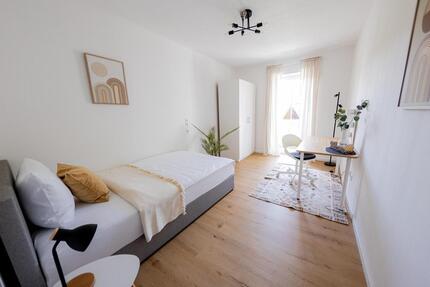 Frisch renovierte 1-Zi-Whg. in Passau – möbliert, Balkon & Blick aufs Wasser