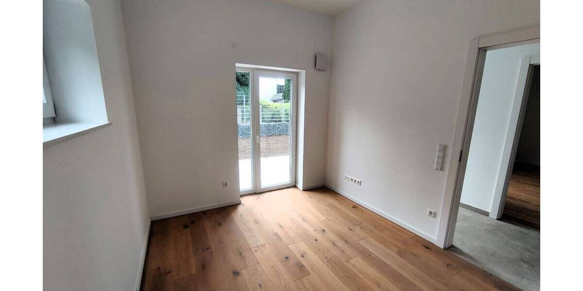 Etagenwohnung Ulm Böfingen - 3 Zimmer, 100 m&sup2;, 1.950&euro; | Angebot:22631924