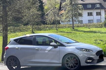 Ford Fiesta 75.000 km 17.400 &euro; Bestwig 59909