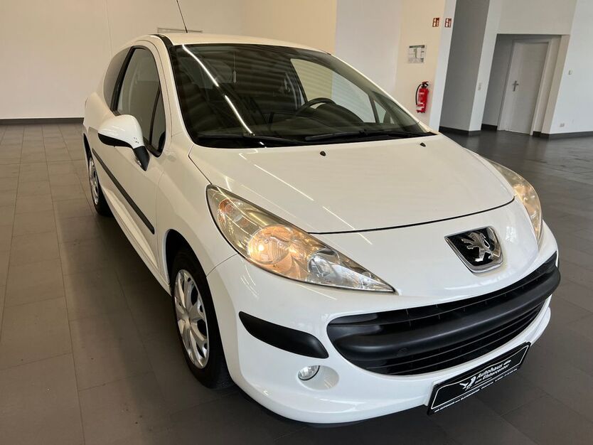 Peugeot 207 191.600 km 3.990 € Elsterwerda 04910