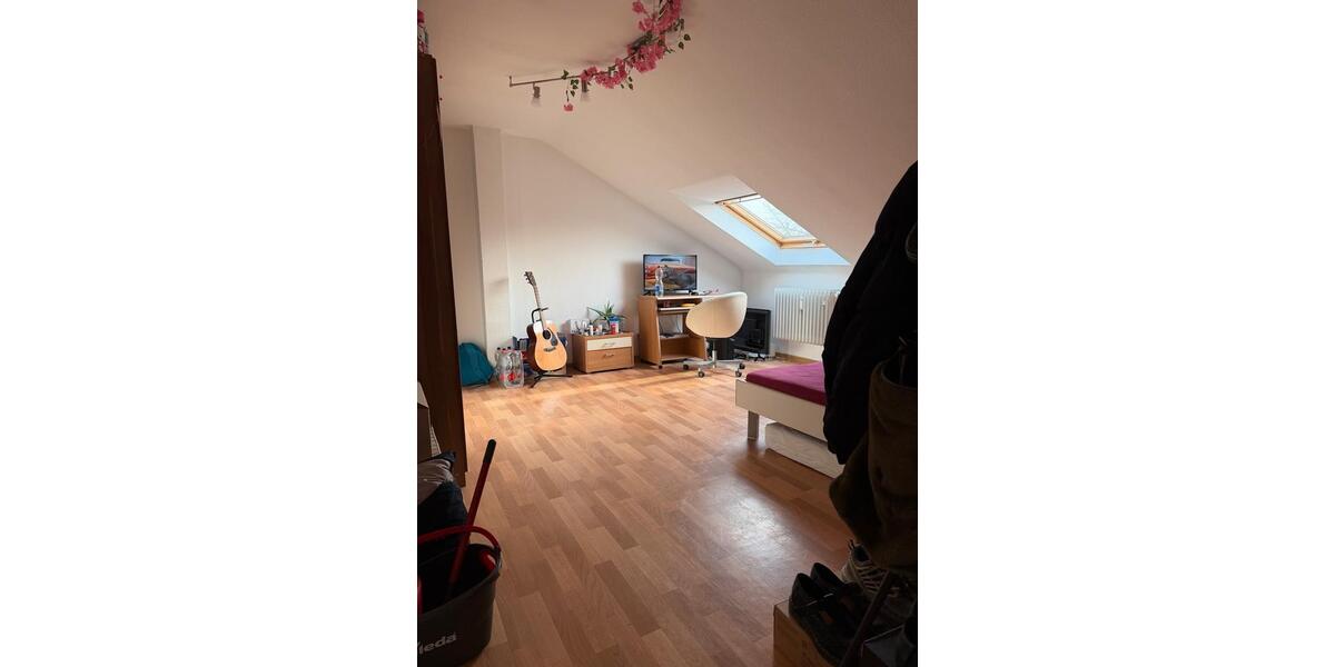 Dachgeschoßwohnung Geilenkirchen - 3 Zimmer, 51 m&sup2;, 780&euro; | Angebot:25397364