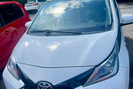 Toyota Aygo (X) 58.400 km 9.200 &euro; Starnberg 82319