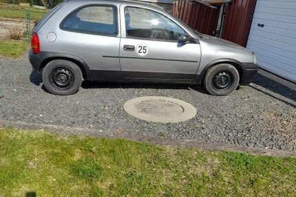 Opel Corsa 146.000 km 2.900 &euro; Dermbach 36466