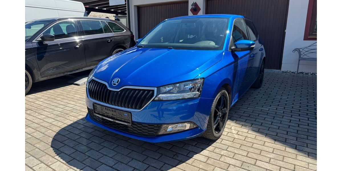 Skoda Fabia 51.900 km 12.990 &euro; Apfeldorf 86974