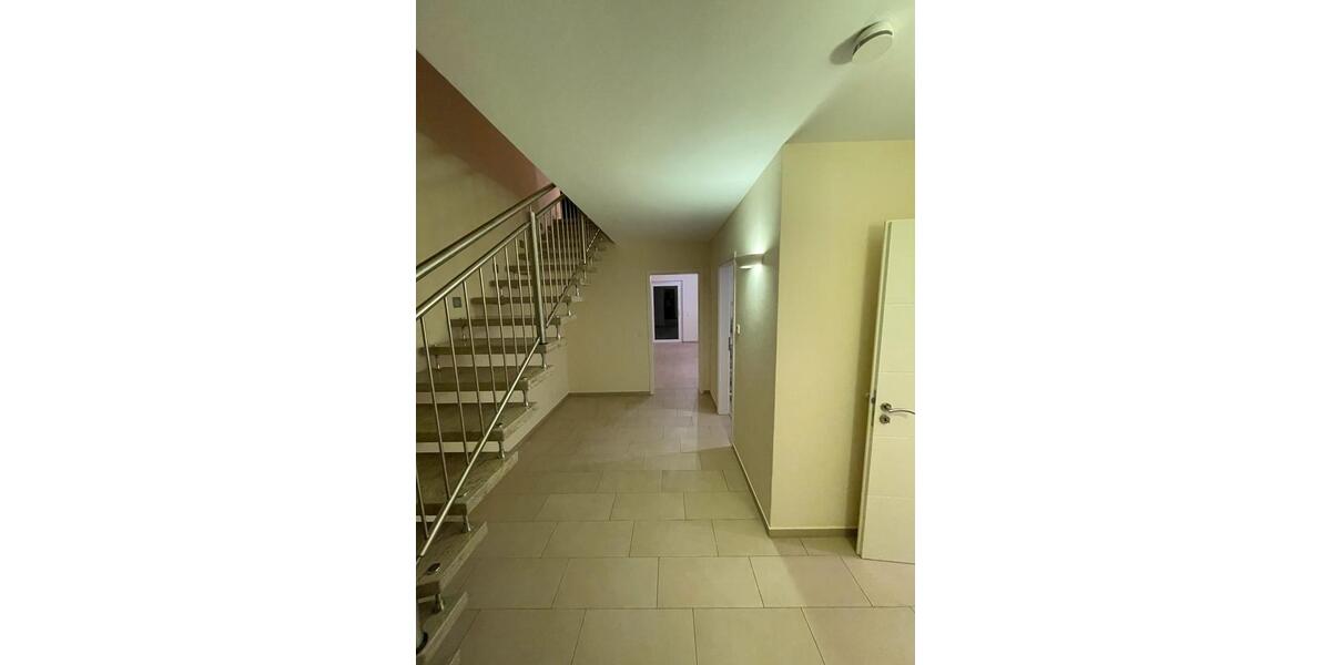 Einfamilienhaus Spangdahlem - 9 Zimmer, 260 m&sup2;, 499.000&euro; | Angebot:27227808