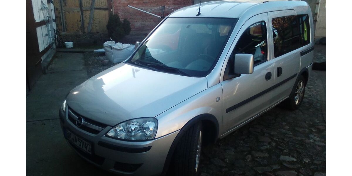 Opel Combo 114.000 km 6.300 &euro; Angern 39326