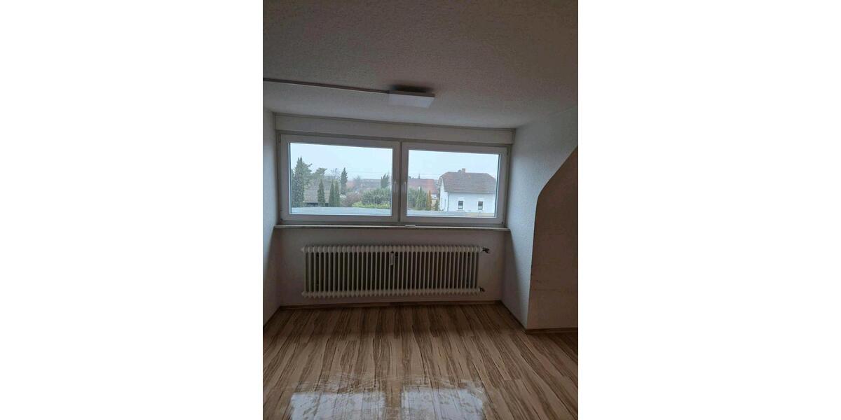 Dachgeschoßwohnung Neuenburg am Rhein - 5 Zimmer, 134 m&sup2;, 340.000&euro; | Angebot:26803415