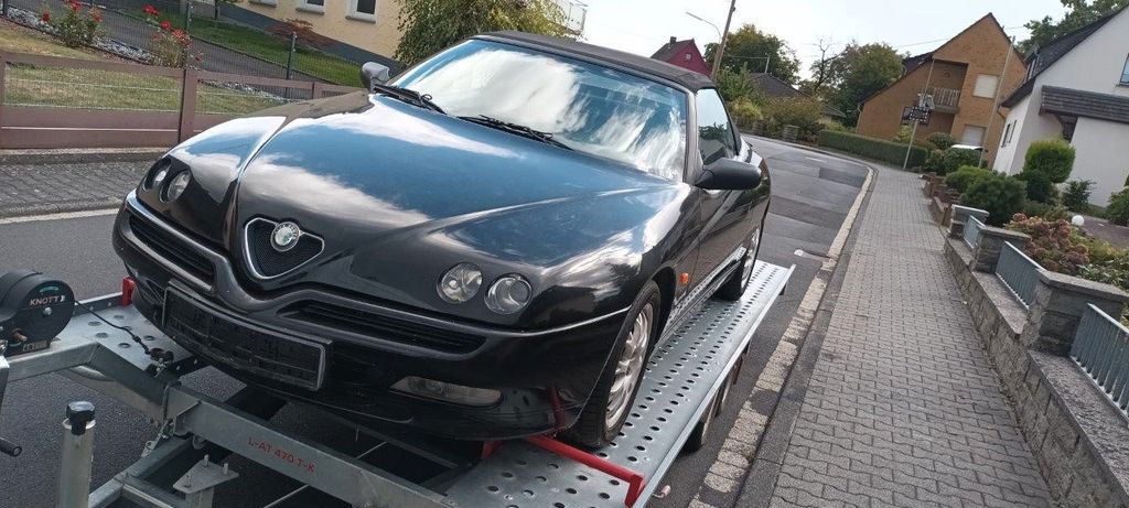 Alfa Romeo Spider 158.224 km 1.950 &euro; Ruppach-Goldhausen 56412