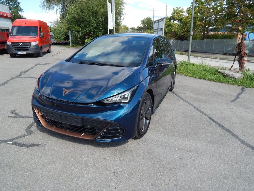Cupra Born 2.600 km 24.600 € München 81245