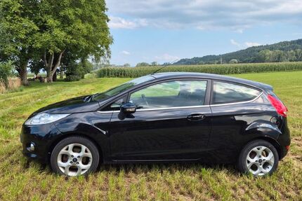 Ford Fiesta 150.000 km 2.950 &euro; Bruckmühl 83052