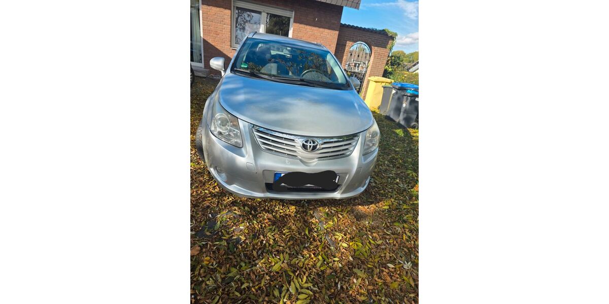 Toyota Avensis 200.300 km 5.000 &euro; Herzogenrath 52134