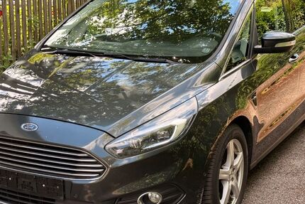 Ford S-Max 242.000 km 6.900 &euro; Ottobrunn-Unterbiberg 85521