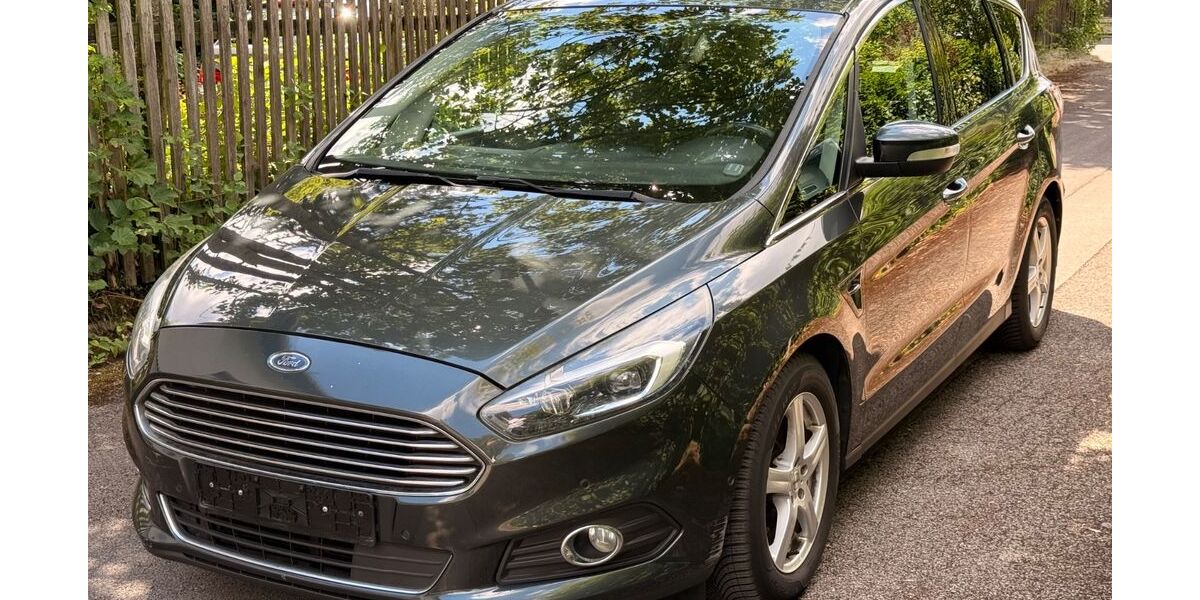 Ford S-Max 242.000 km 7.490 &euro; München 81827