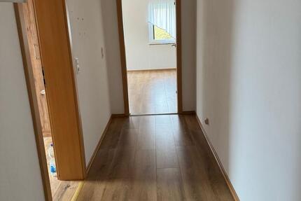 Wohnung Oberkotzau - 3 Zimmer, 90 m&sup2;, 850&euro; | Angebot:25420725