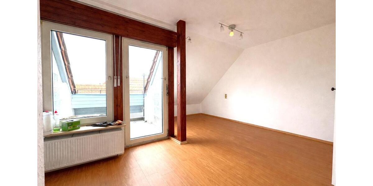 Dachgeschoßwohnung Ludwigshafen am Rhein Mundenheim - 1 Zimmer, 27 m&sup2;, 350&euro; | Angebot:26415493