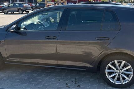 VW Golf 127.000 km 9.567 &euro; München 81739