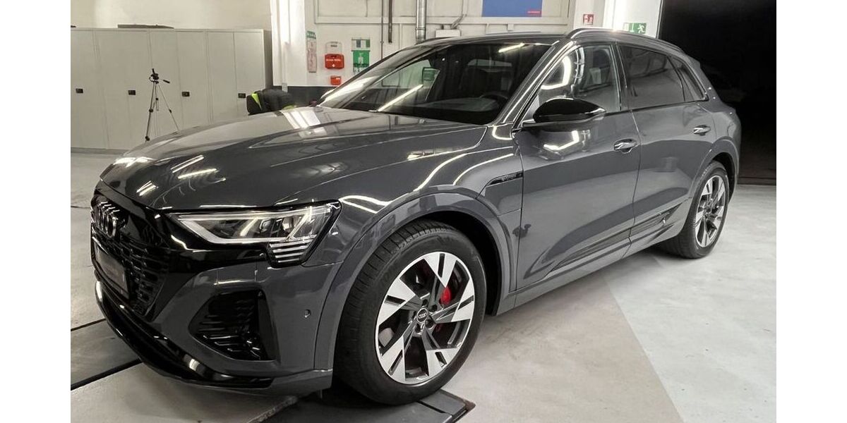 Audi Q8 22.700 km 48.999 &euro; Geislingen / Eybach 73312