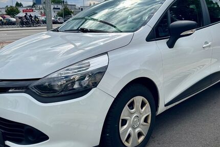 Renault Clio 196.000 km 4.300 € Nürnberg 90449