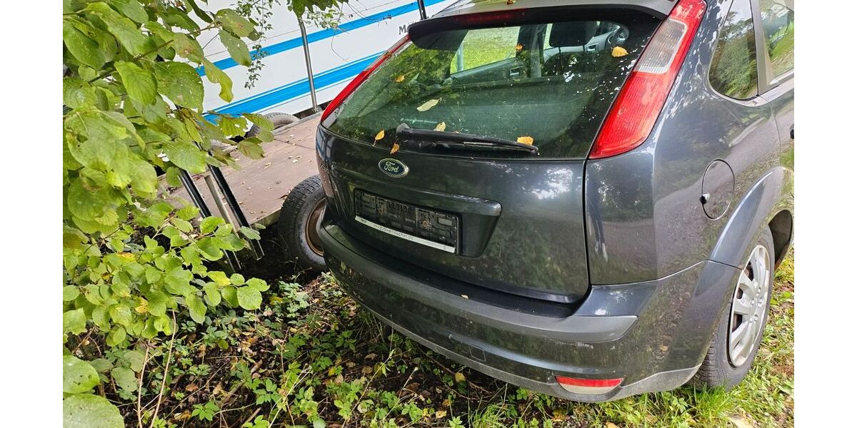 Ford Focus 136.000 km 5.000 &euro; Dirlewang-altensteig 87742