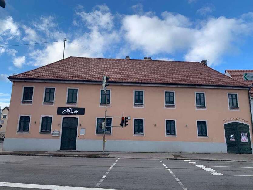 Haus zum Kaufen in Aichach 700.000 € 400 m²