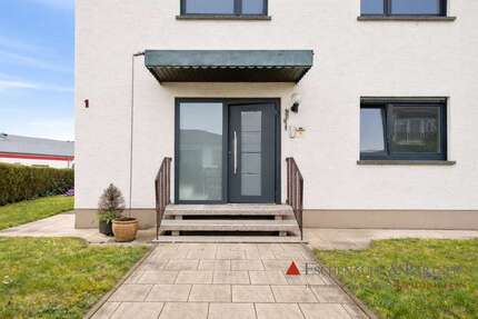 Haus Hemsbach - 5 Zimmer, 150 m&sup2;, 1.650&euro; | Angebot:25995791