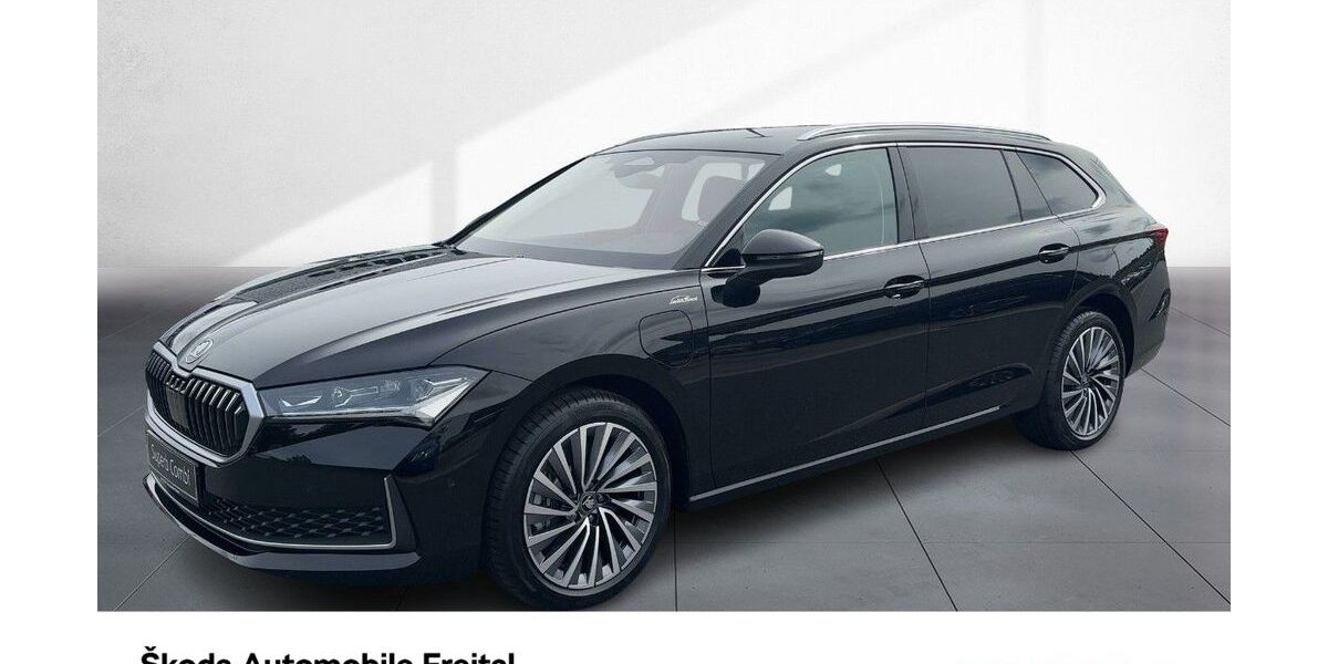 Skoda Superb 10.000 km 52.950 € Freital 01705