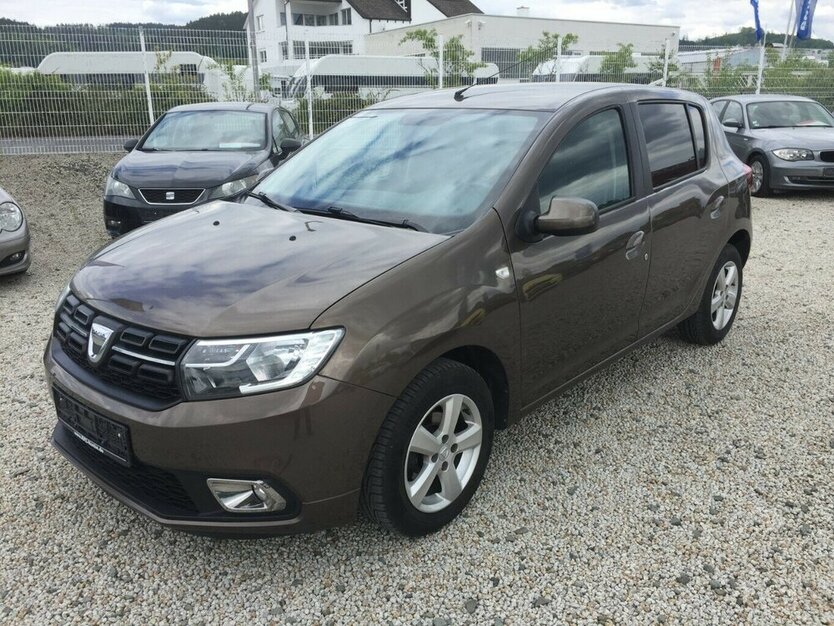 Dacia Sandero Comfort, Klima, Rückfahrkamera,Tempomat,Al 179.000 km 5.600 € Himmelkron 95502