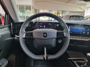 Opel Astra EnjoyTech&Komfort Alu Sicherheitsnetzt 2.121 km 20.380 € HAAN 42781