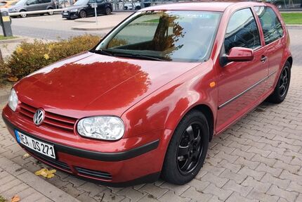 VW Golf 330.000 km 1.950 € Neustadt an der Aisch 91413