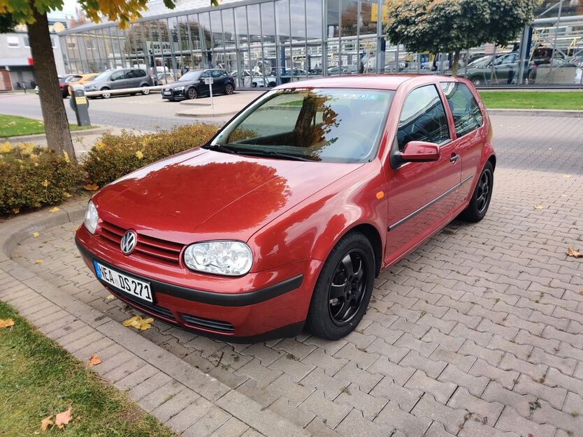 VW Golf 330.000 km 2.450 € Neustadt an der Aisch 91413