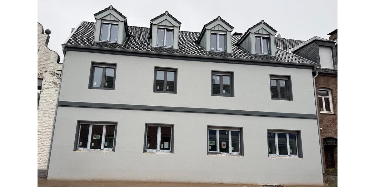 Erstbezug nach Kernsanierung: 61.6 qm EG-Wohnung mit Einbauküche 1 zimmer