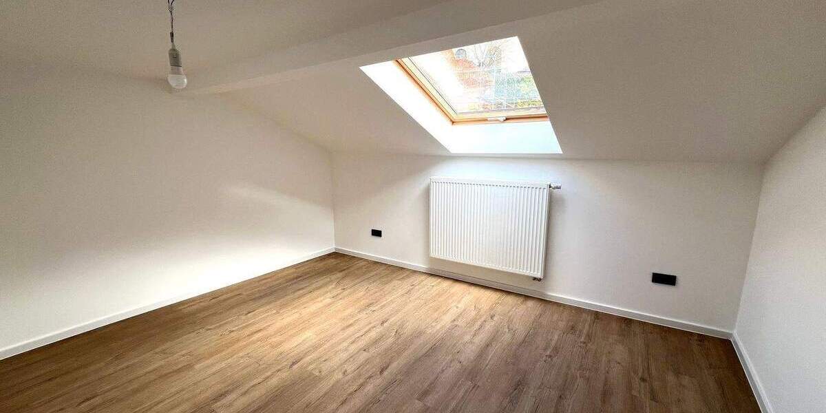 Zimmer Nußbaum - 3 Zimmer, 85 m&sup2;, 1.050&euro; | Angebot:25683775