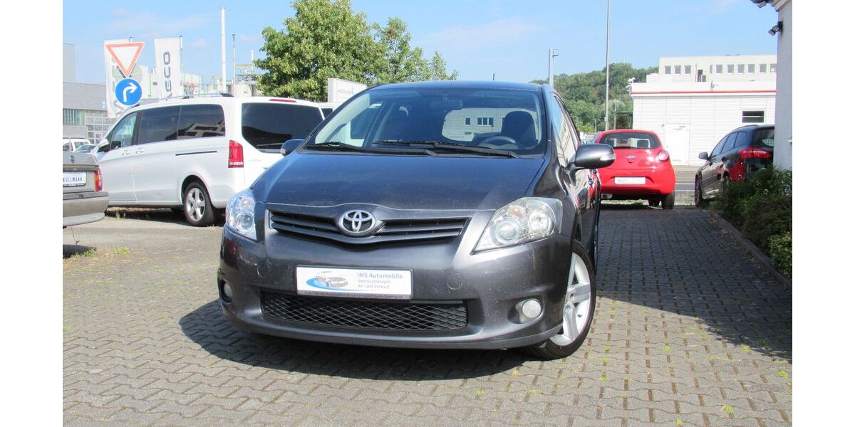 Toyota Auris 249.235 km 4.100 &euro; Aschaffenburg 63741