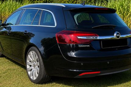 Opel Insignia 182.000 km 5.600 &euro; Roggenstede 26553