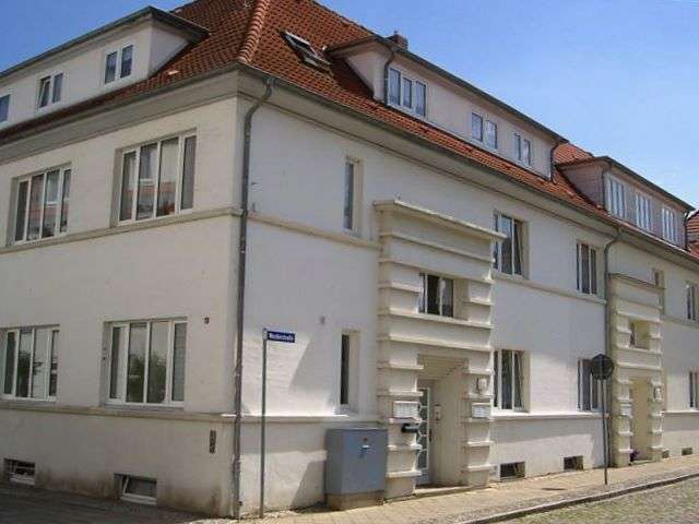 Wohnung zum Mieten in Güstrow 525 € 58.11 m²