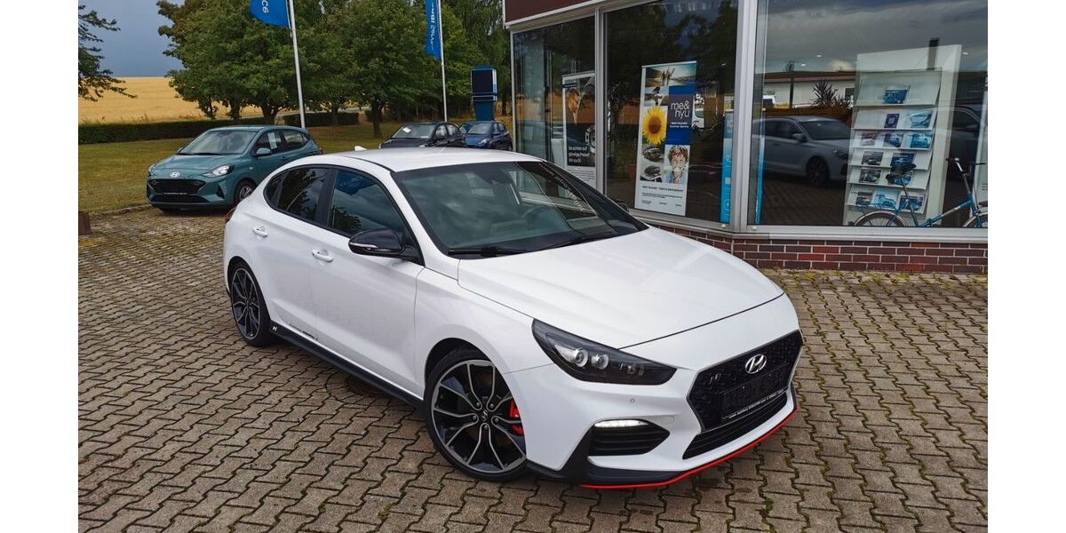 Hyundai i30 93.285 km 20.990 &euro; Zeulenroda-Triebes 07950