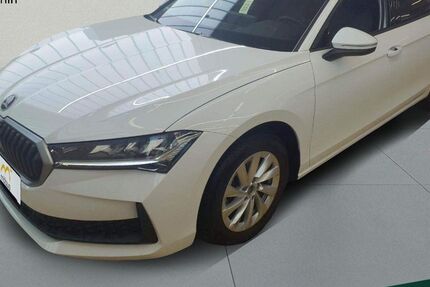 Skoda Superb 27.806 km 31.889 &euro; Berlin 13088
