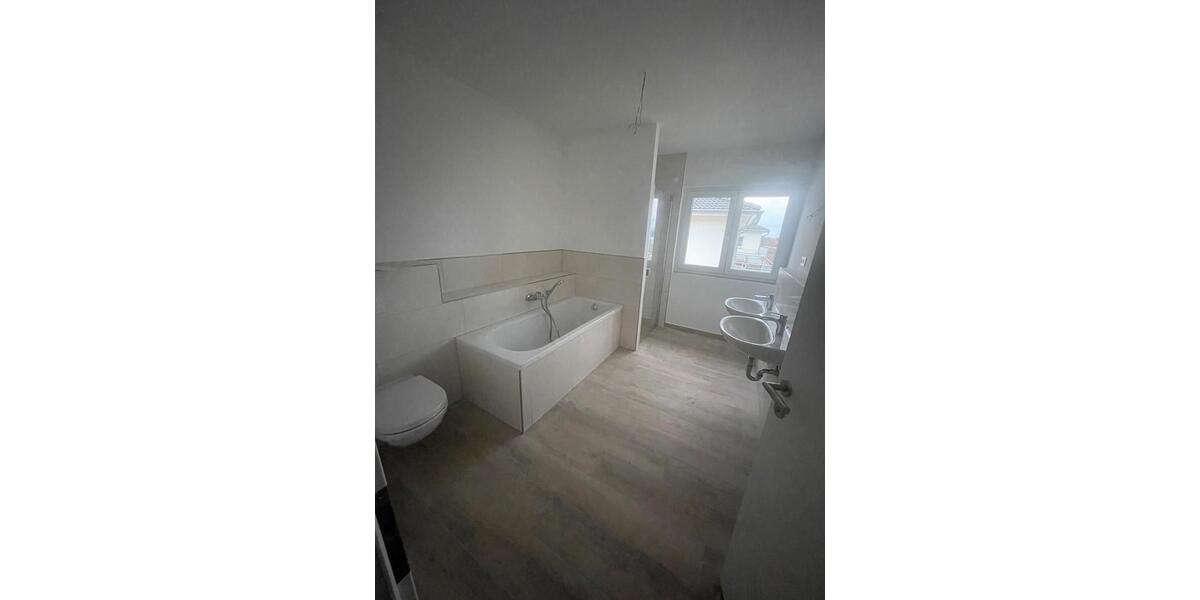Etagenwohnung Magdeburg Brückfeld - 5 Zimmer, 130 m&sup2;, 1.750&euro; | Angebot:25343421