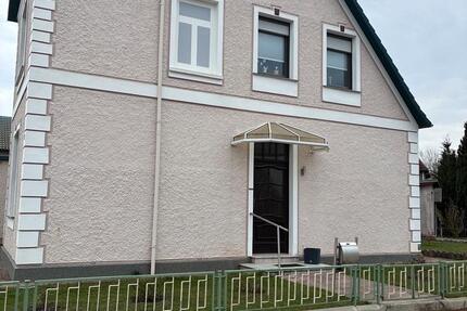 Haus Neukalen - 6 Zimmer, 160 m&sup2;, 200.000&euro; | Angebot:26633841
