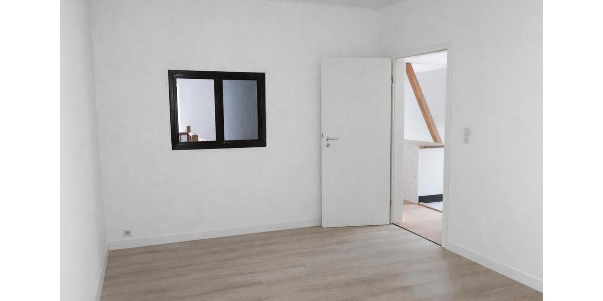 Etagenwohnung Preetz - 2 Zimmer, 90 m&sup2;, 750&euro; | Angebot:26412551