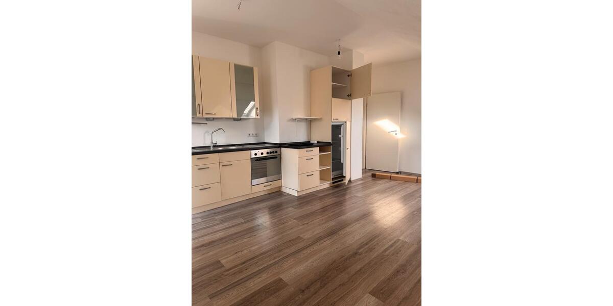 Wunderschöne 3-Zimmer DG Wohnung mit Balkon und Carport 3 zimmer