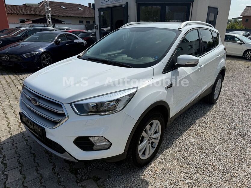 Ford Kuga 64.984 km 14.680 € Cham 93413