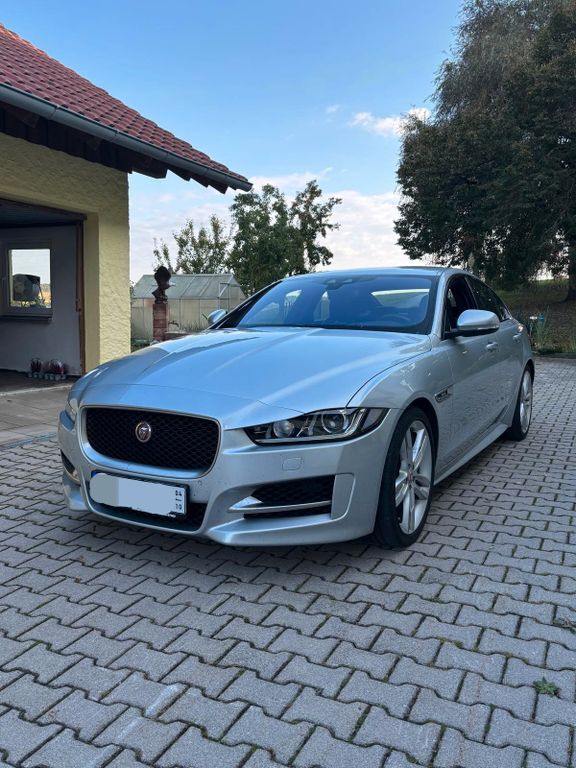 Jaguar XE 185.000 km 13.100 € Bayerbach 94137