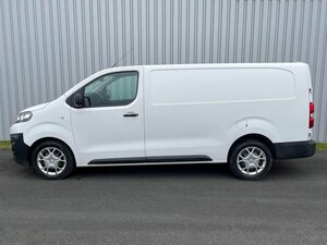 Citroen Jumpy Kasten Club XL L3 TEMPOMAT NAVI PDC KAMERA 127.000 km 16.990 &euro; Sangerhausen 06526