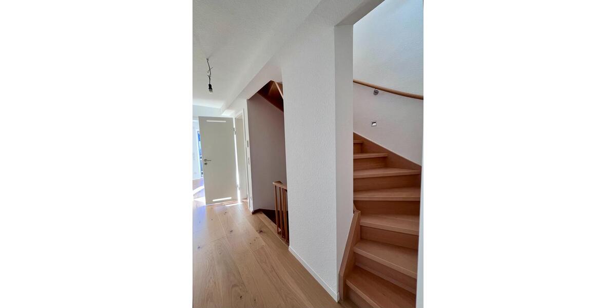 Reihenhaus Stuttgart Stuttgart-West - 4.5 Zimmer, 128 m&sup2;, 1.840&euro; | Angebot:24117388