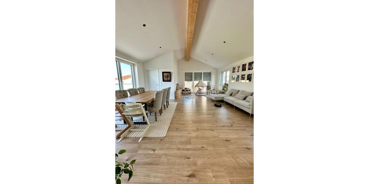 Maisonettenwohnung Regensburg Konradsiedlung - 5 Zimmer, 150 m&sup2;, 2.250&euro; | Angebot:25393395