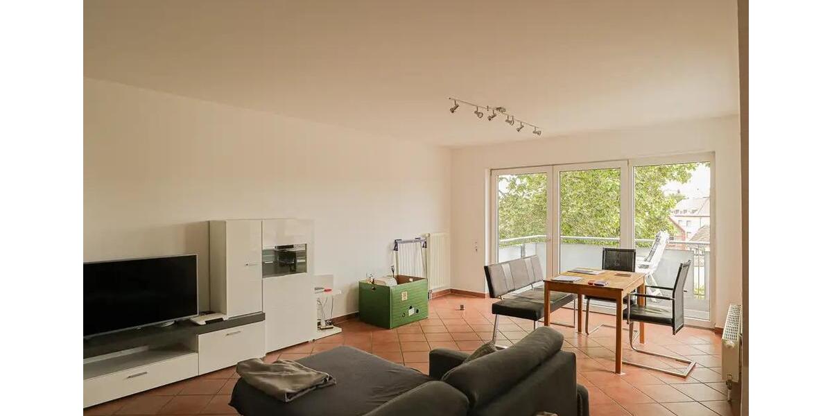 Dachgeschoßwohnung Ludwigshafen am Rhein Mundenheim - 2.5 Zimmer, 75 m&sup2;, 850&euro; | Angebot:26660906