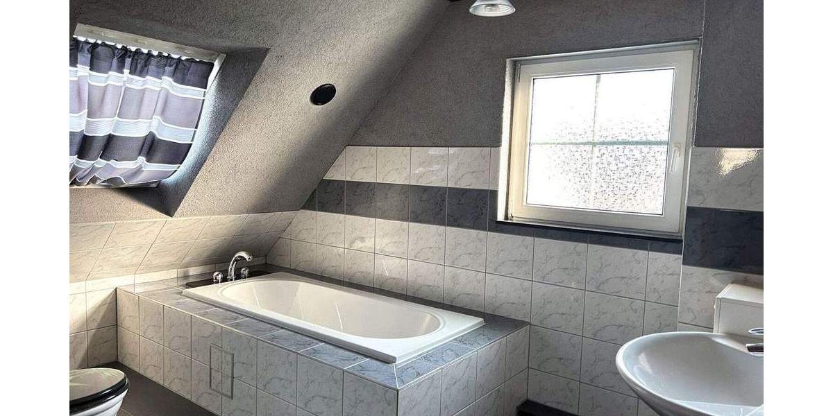 Einfamilienhaus Hilden Kalstert - 3 Zimmer, 125 m&sup2;, 549.000&euro; | Angebot:25772600
